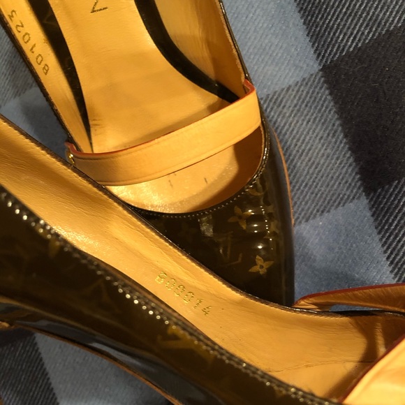 Louis Vuitton Patent Leather Heels - Picture 5 of 8